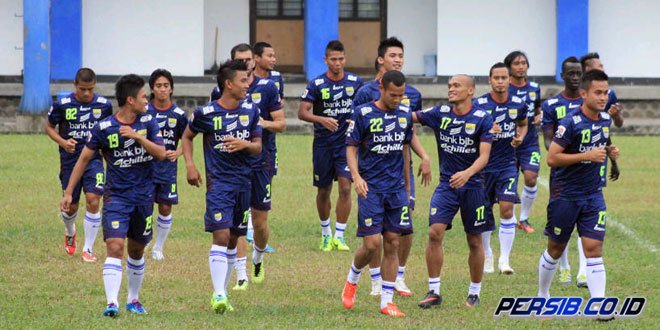 Tantang Persibat, Tiga Pemain Persib Absen