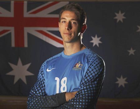 Keluarga Proritas Brad Jones