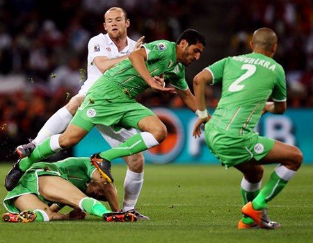 Skor Kacamata Untuk Inggris Dan Aljazair