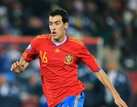 Busquets: Spanyol Akan Bermain Sempurna