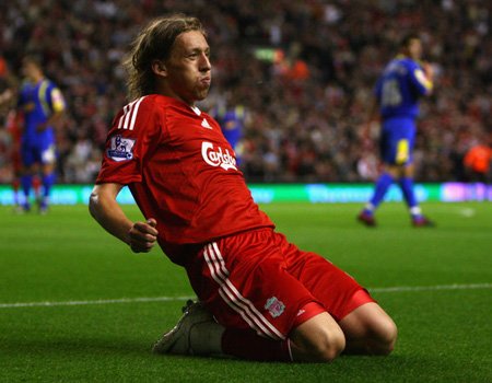 Lucas Masih Ingin Berkostum The Reds