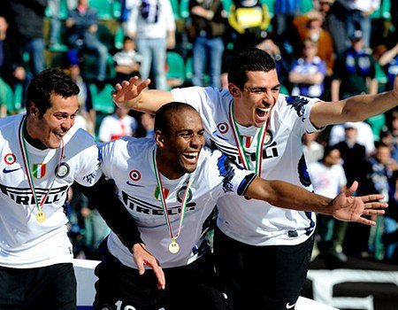 Inter Atau Madrid, Maicon Tetap Senang 