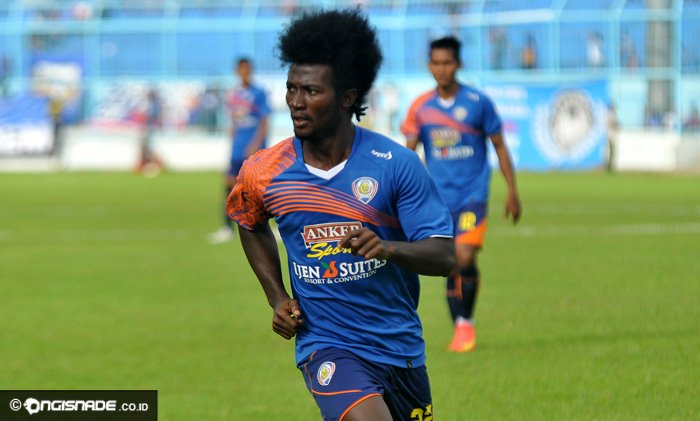 Sengbah Kennedy Mulai Indisipliner