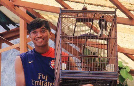 Youngster Persebaya Hobi Pelihara Burung
