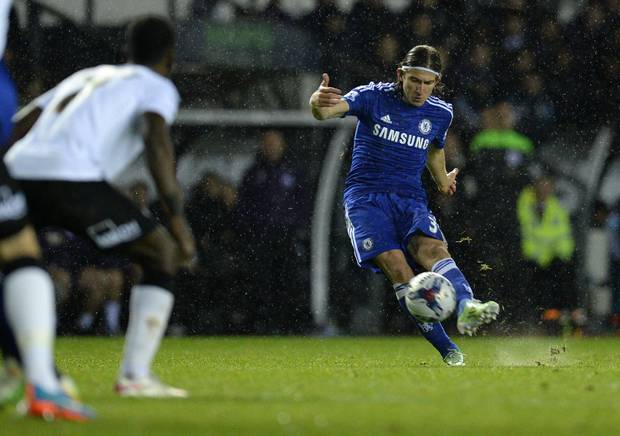 Luis Tak Hiraukan Madrid Yang Terus Buang Waktu Menguntitnya