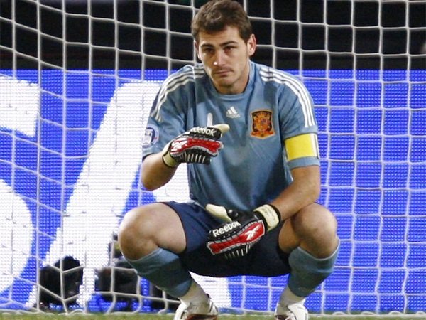 Iker Casillas Tertarik Pindah Ke Porto