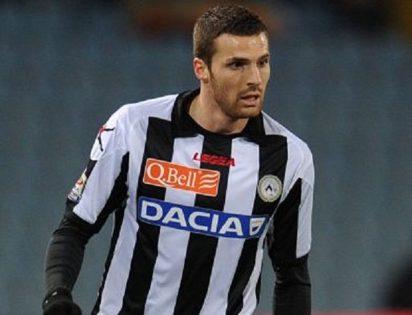 Juventus & Roma Rebutan Bek Udinese