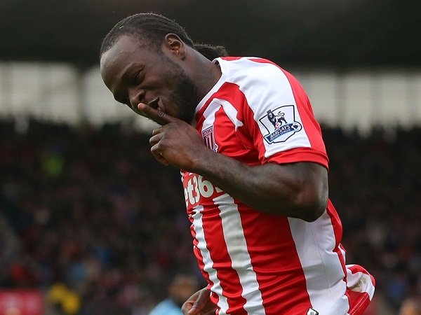 Everton Minta Moses Jika Stones Ke Chelsea