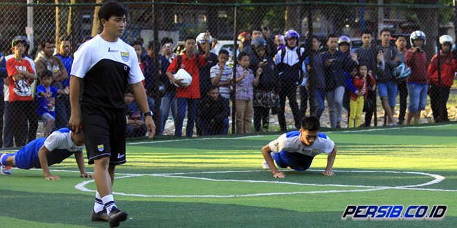 Kekhawatiran Persib Hadapi Arema di Laga Uji Coba