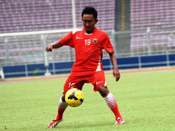 Rendy Masih Belum Mantap Gabung Persebaya