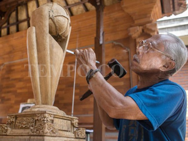 Filosofi Trofi Piala Presiden 2015