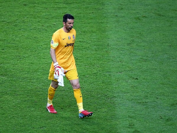 Buffon Tak Termasuk Nominasi Ballon d'Or 2015
