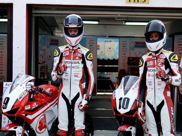 Duo Pembalap Indonesia Pantang Menyerah Di Race 1 ADC Qatar