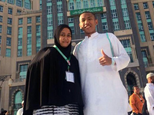 Tunaikan Haji, Ahmad Bustomi Ubah Gaya Rambut