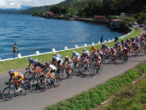 Menuju Etape 8 Tour De Singkarak 2015