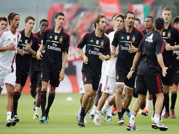 AC Milan Bakal Rekrut Pelatih Legendaris Italia?