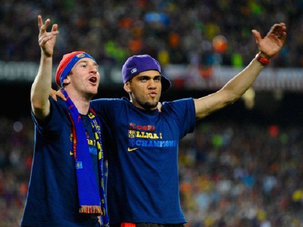 Dani Alves: Saya Harap Messi Masih Belum Sembuh Saat Hadapi Brasil