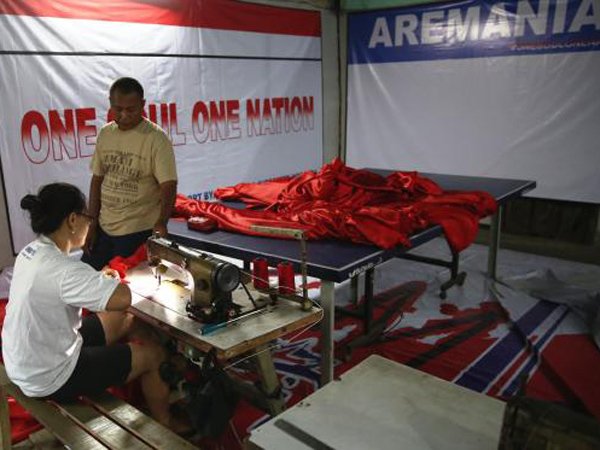 Aremania Akan Kibarkan Bendera Merah Putih Terbesar Di Dunia