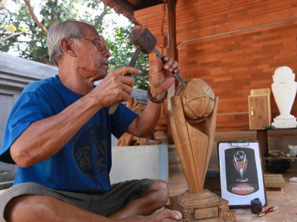 Pembuat Trofi Piala Presiden, Tunggu Instruksi Mahaka Sports