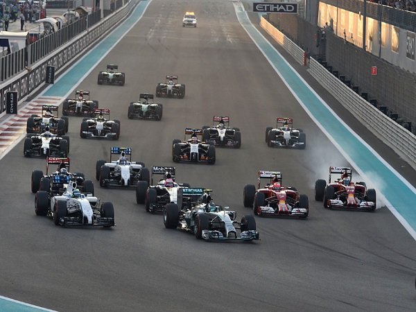 Ecclestone Desak Mesin V8 di Musim 2016