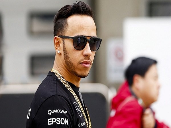 Skenario Juara Lewis Hamilton