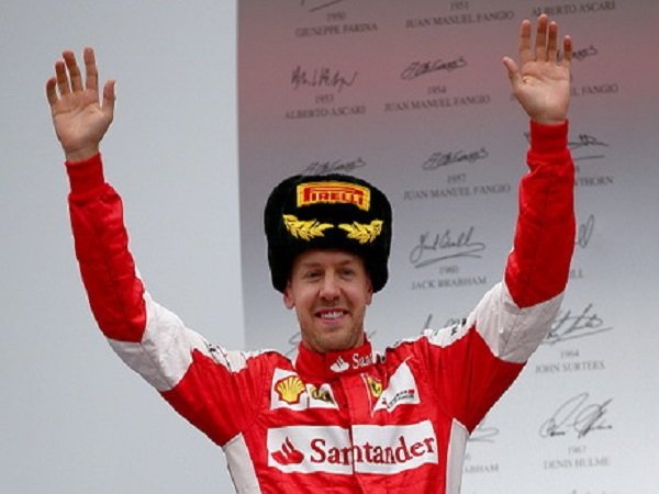 Debut Vettel Bersama Ferrari Membuatnya Bahagia
