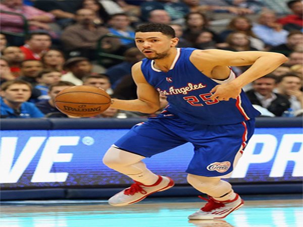 Woww, hanya lempar bantal pebasket Los Angeles Clippers kena denda 342 juta