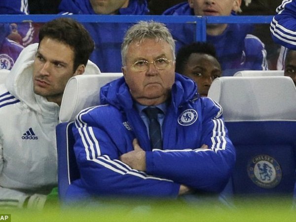 Hiddink Berencana Pertahankan Fabregas & Remy