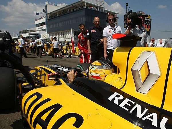 Renault rekrut staf inti dari rival