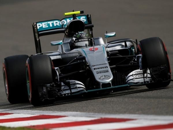 Berita F1: Nico Rosberg Mulai Waspada Dengan Kecepatan Mobil F1 Ferrari