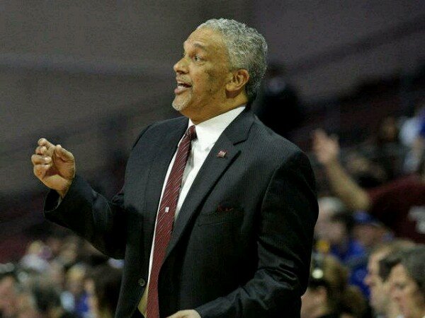 Berita Basket : Marvin Manzies Akan Latih Tim Basket UNLV