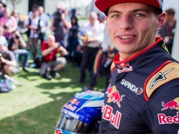 Berita F1: Mungkinkah Helmut Marko Akan Menurunkan Verstappen Untuk Tahun 2017