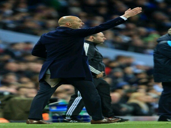 Ragam Berita Bola: Celana Sobek Dua Kali di Liga Champions, Itukah Ritual Baru Keberuntungan Madrid?