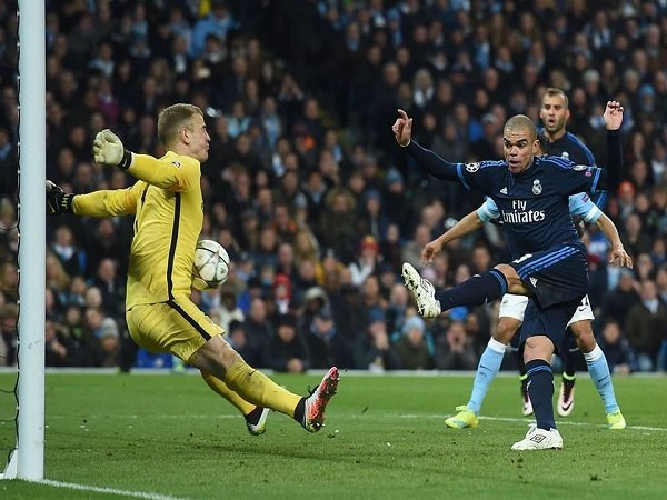 Berita Liga Champions: Ketangguhan Joe hart Menyelamatkan Manchester City Dari Kekalahan