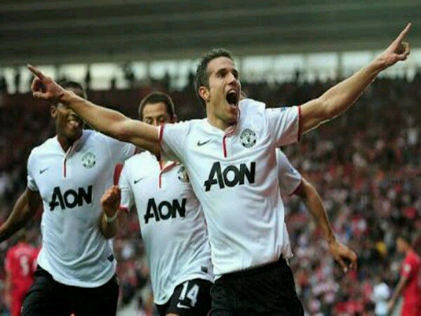 Berita Bola : MU Kenakan Jersey Putih Untuk Laga Tandang Final Piala FA