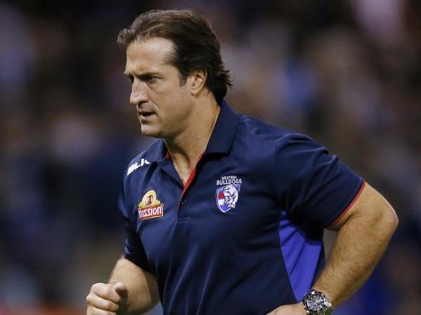 Berita Bola AFL: Luke Beveridge Frustrasi Oleh Western Bulldogs