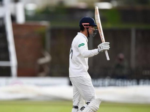 Berita Olahraga Kriket: Alastair Cook dan Tom Westley Membuat Sejarah di Worcester