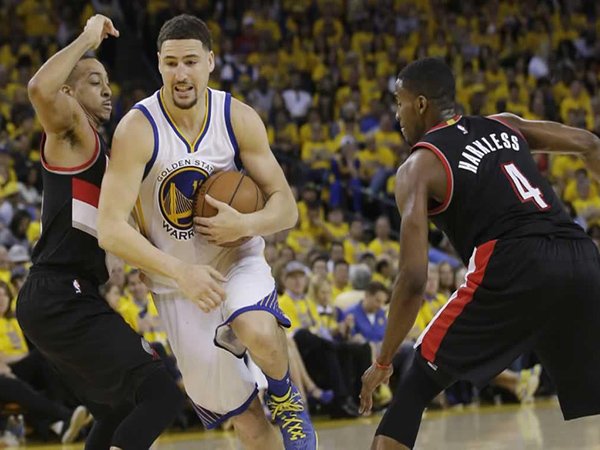 Berita Basket: Warriors Hapus Poin Ketertinggalan Di Quarter Keempat Atas Trail Blazers