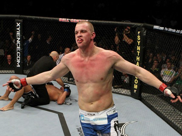 Berita UFC: Stefan Struve Sukses Knock-Out Antonio Silva