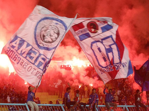 Hindari Flare, Ini yang Dilakukan Panpel Arema Cronus