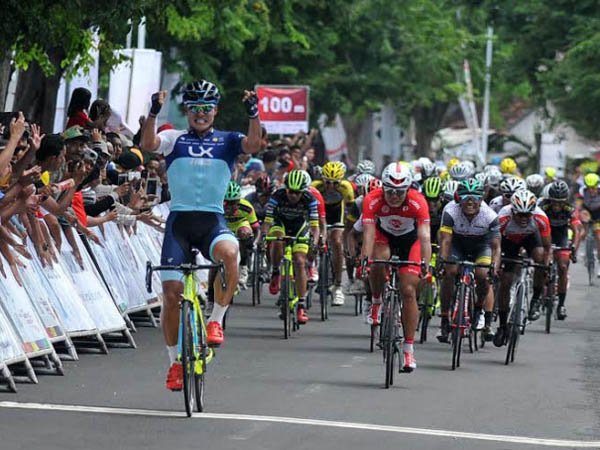Berita Balap Sepeda: Korea Selatan Kuasai Etape Pertama ITdBI 2016