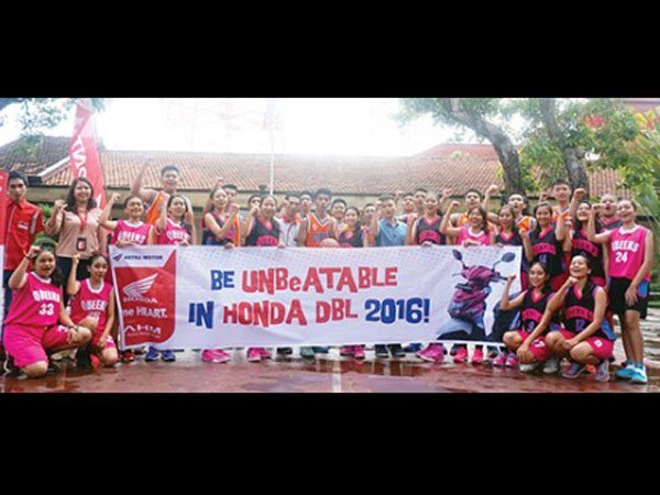 Berita Basket: Tim Basket Putri SMANSA 1 Mataram Siap Pertahankan Gelar