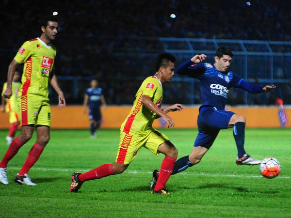 Berita Arema: Kalah, Pelatih Bhayangkara SU Tetap Salahkan Wasit
