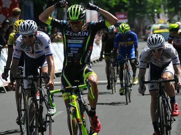 Berita Balap Sepeda: Prades Juara Etape II Lampaui Pouly Sang Juara Bertahan