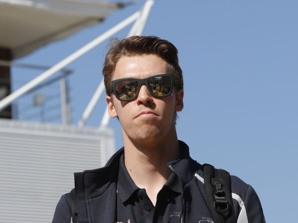 Berita F1: Kvyat Personalisasikan Mobil Barunya di Grand Prix Spanyol 2016