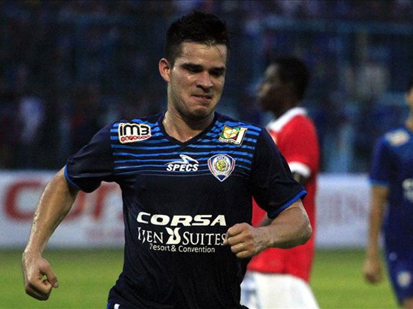 Berita Arema: Febri Hamzah Siap Bersaing Dengan Gustavo Giron