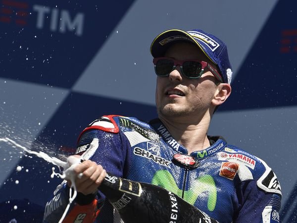 Berita MotoGP: Lorenzo Akui Mendapat Kebruntungan di Mugello