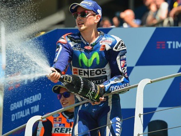 Berita MotoGP: Kebruntungan Masih Berpihak Pada Jorge Lorenzo