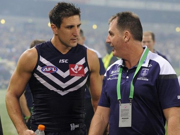 Berita Sepak Bola: Ross Lyon tidak akan membicarakan Matthew