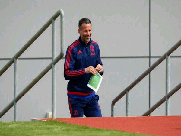 Berita Transfer: Ryan Giggs Didepak Jose Mourinho Dari Manchester United